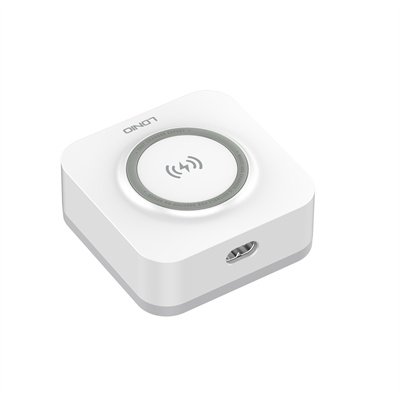 Desktop Wireless Charging Station AW004